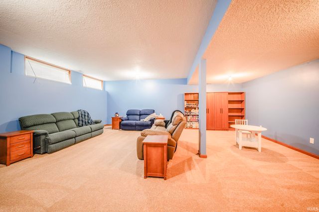 9418 Greyhawk Drive, Fort Wayne, IN 46835
