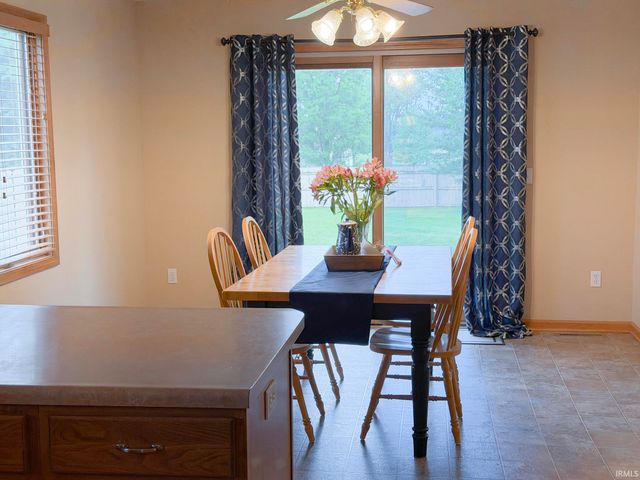 9418 Greyhawk Drive, Fort Wayne, IN 46835