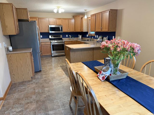 9418 Greyhawk Drive, Fort Wayne, IN 46835