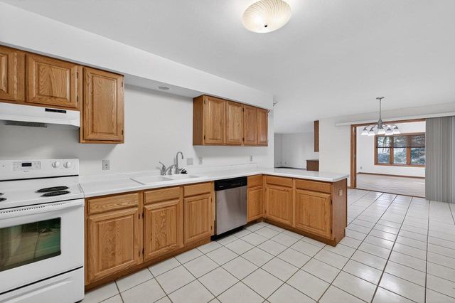 1214-1216 N High Point Road, Middleton, WI 53562