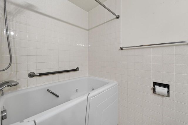 1214-1216 N High Point Road, Middleton, WI 53562