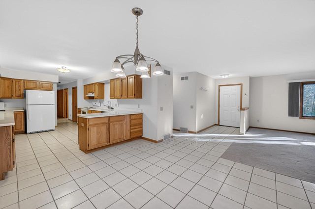 1214-1216 N High Point Road, Middleton, WI 53562