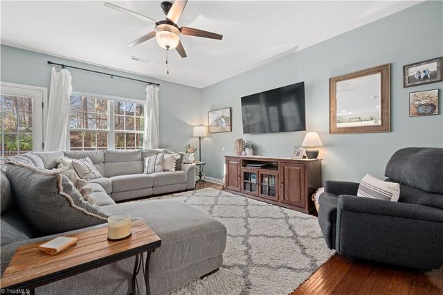 4484 River Gate Drive, Clemmons, NC 27012