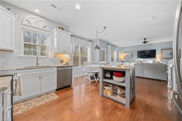 4484 River Gate Drive, Clemmons, NC 27012