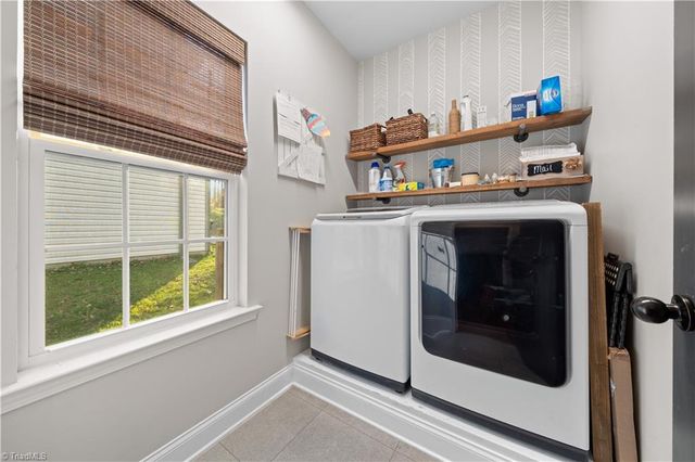 4484 River Gate Drive, Clemmons, NC 27012