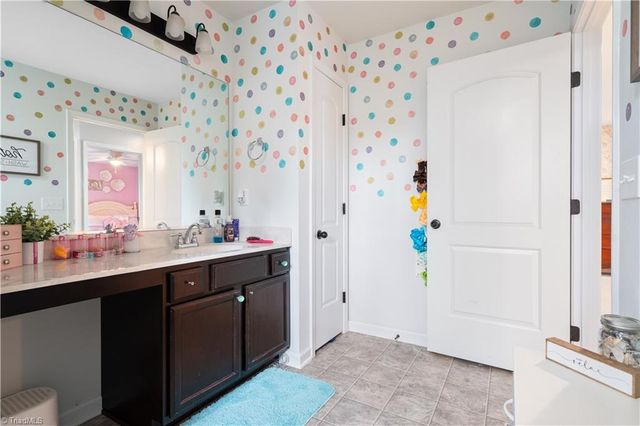 4484 River Gate Drive, Clemmons, NC 27012