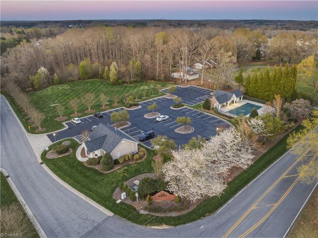 4484 River Gate Drive, Clemmons, NC 27012