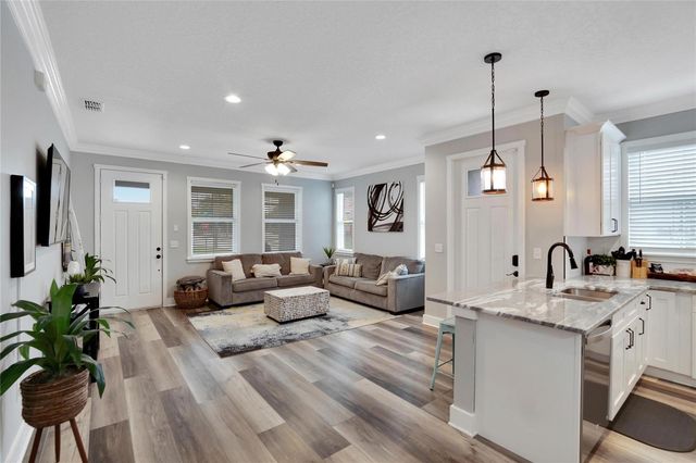 3002 E 38TH AVENUE, Tampa, FL 33610