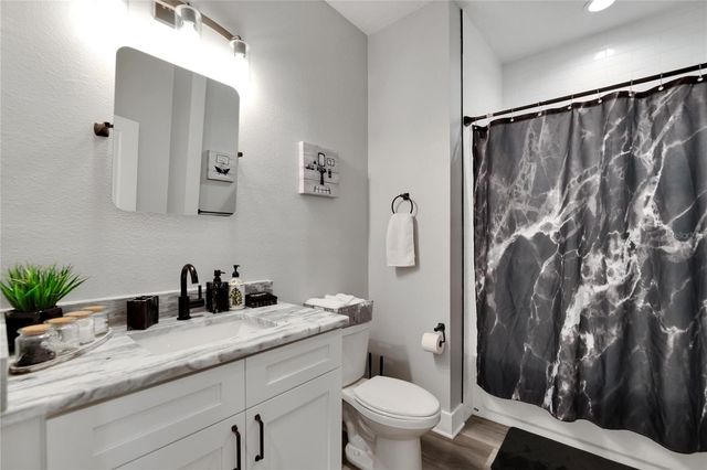 3002 E 38TH AVENUE, Tampa, FL 33610