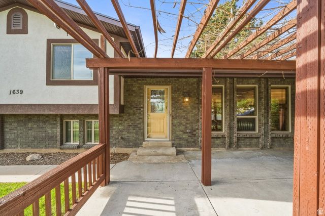 1639 W 4575 S, Roy, UT 84067