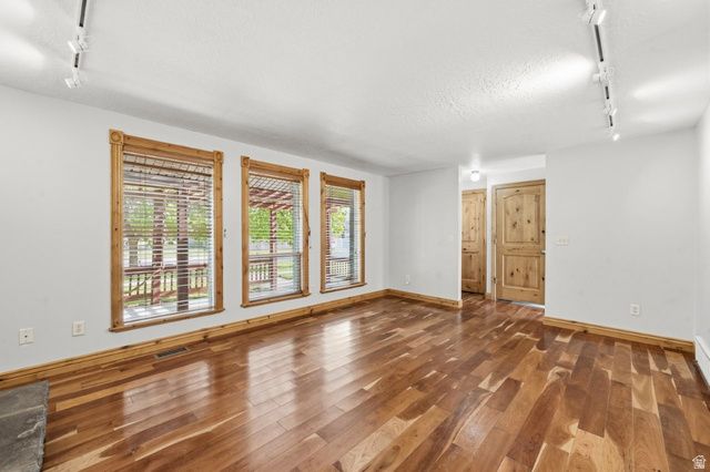 1639 W 4575 S, Roy, UT 84067