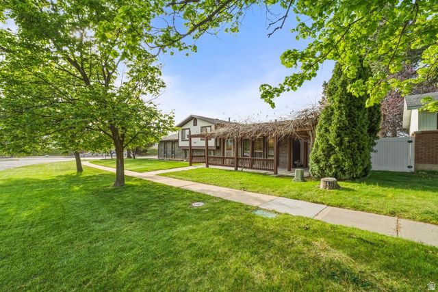 1639 W 4575 S, Roy, UT 84067