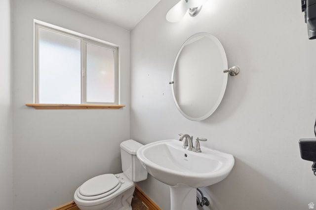 1639 W 4575 S, Roy, UT 84067