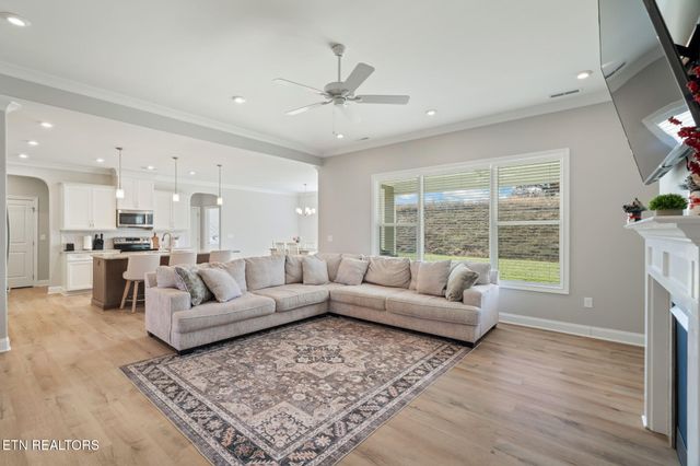 295 Bittersweet Lane, Lenoir City, TN 37771