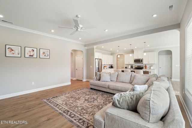 295 Bittersweet Lane, Lenoir City, TN 37771