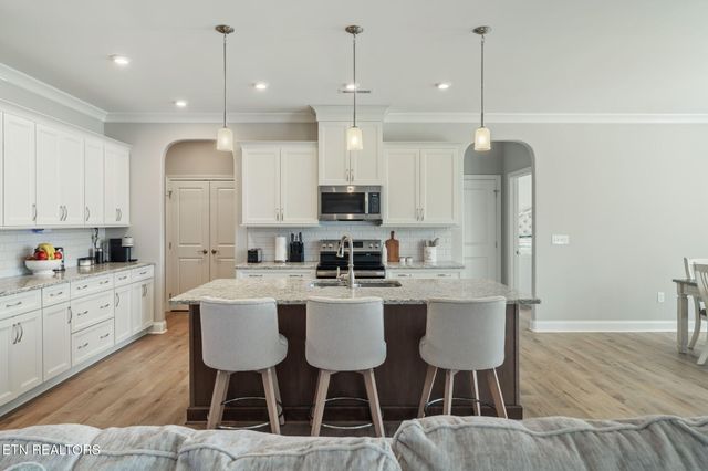 295 Bittersweet Lane, Lenoir City, TN 37771