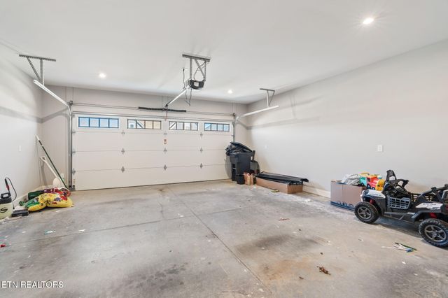 295 Bittersweet Lane, Lenoir City, TN 37771