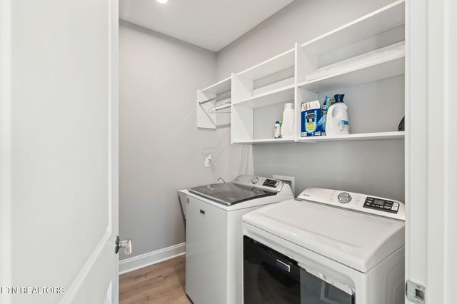 295 Bittersweet Lane, Lenoir City, TN 37771