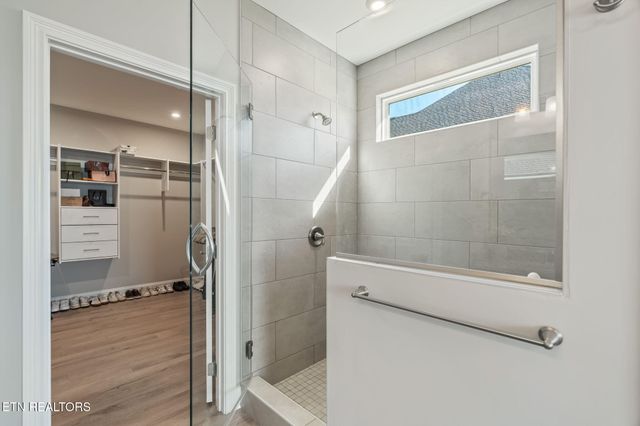 295 Bittersweet Lane, Lenoir City, TN 37771