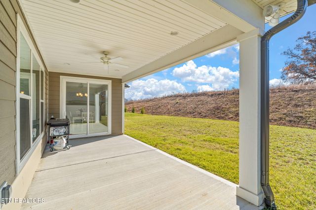 295 Bittersweet Lane, Lenoir City, TN 37771