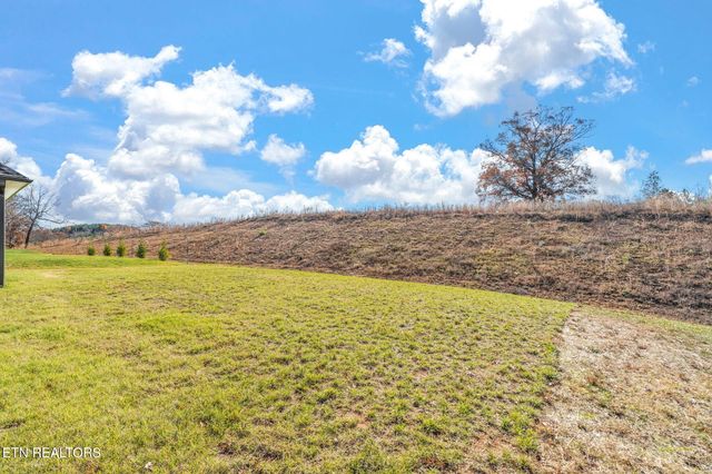 295 Bittersweet Lane, Lenoir City, TN 37771