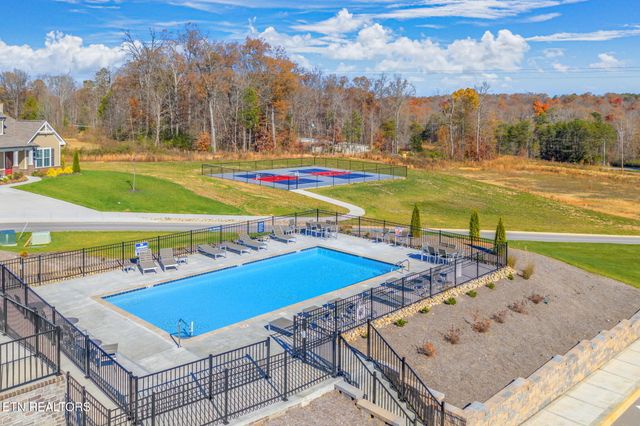 295 Bittersweet Lane, Lenoir City, TN 37771