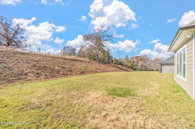 295 Bittersweet Lane, Lenoir City, TN 37771
