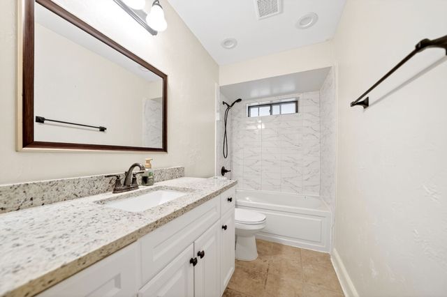 1002 Meridith Drive, Terrell, TX 75160