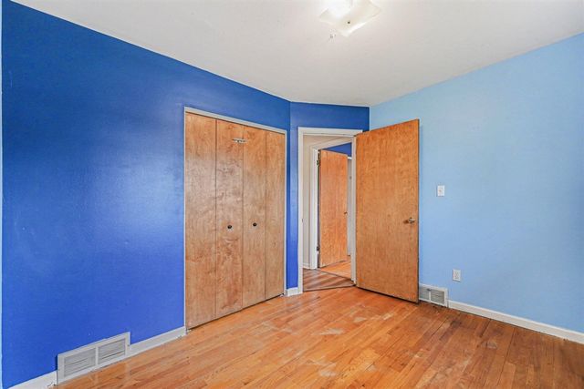 31618 Haldane Street, Livonia, MI 48152