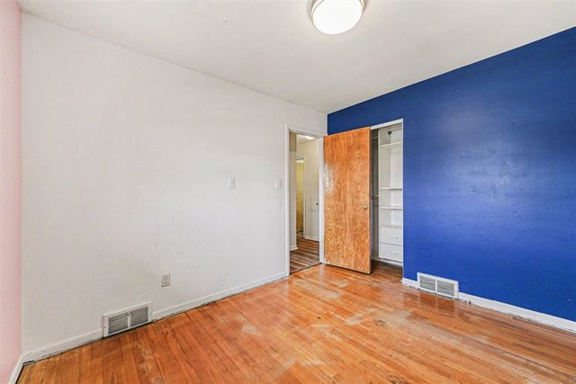 31618 Haldane Street, Livonia, MI 48152