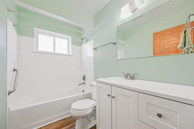 31618 Haldane Street, Livonia, MI 48152