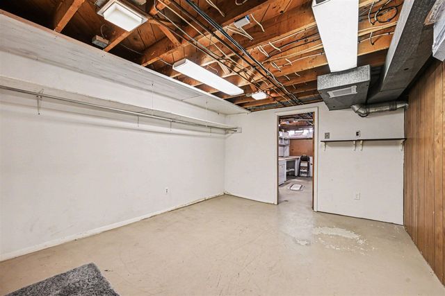 31618 Haldane Street, Livonia, MI 48152