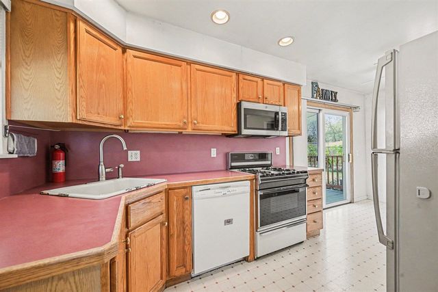 31618 Haldane Street, Livonia, MI 48152