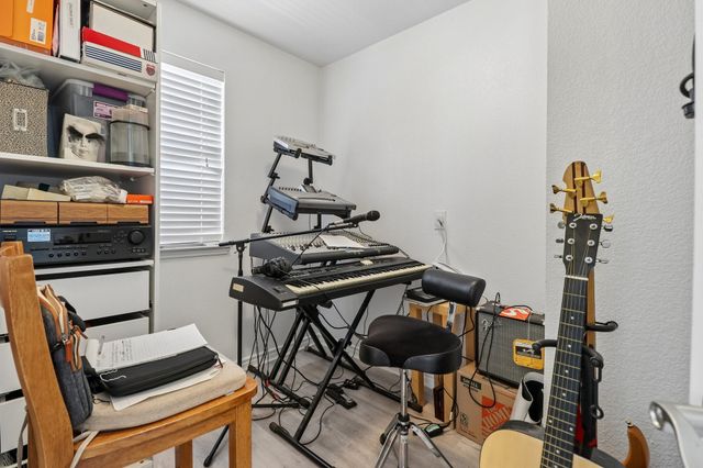 716 Snowy Orchid Lane, Desoto, TX 75115