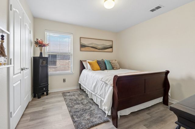 716 Snowy Orchid Lane, Desoto, TX 75115