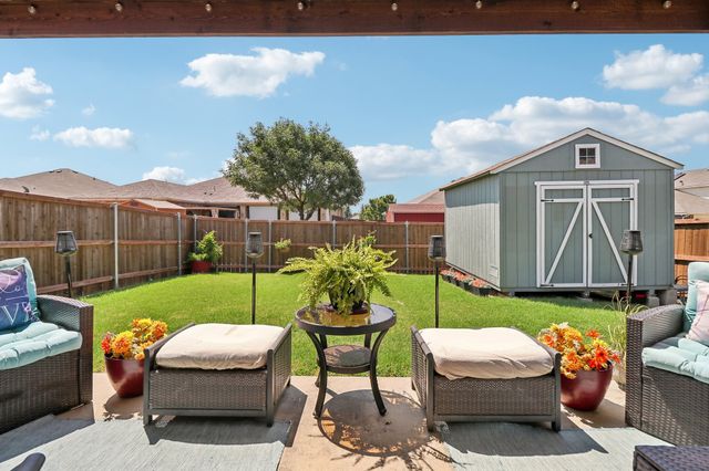 716 Snowy Orchid Lane, Desoto, TX 75115