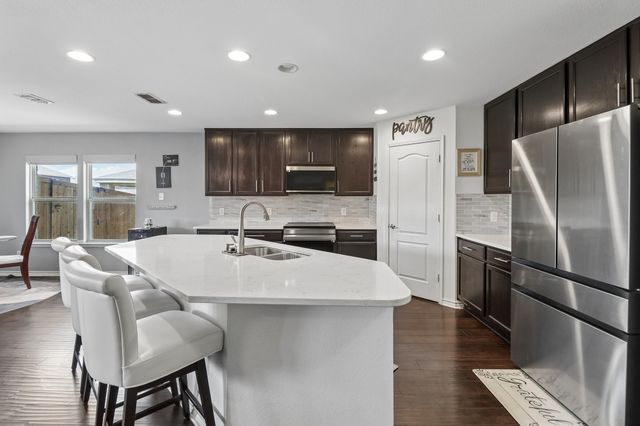 716 Snowy Orchid Lane, Desoto, TX 75115