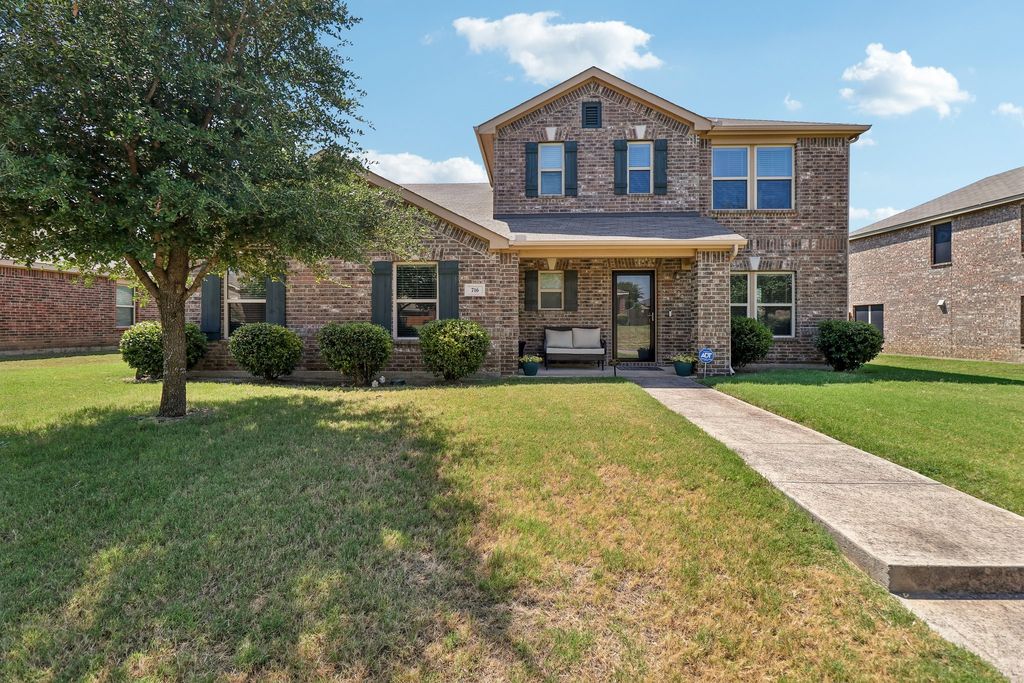 716 Snowy Orchid Lane, Desoto, TX 75115