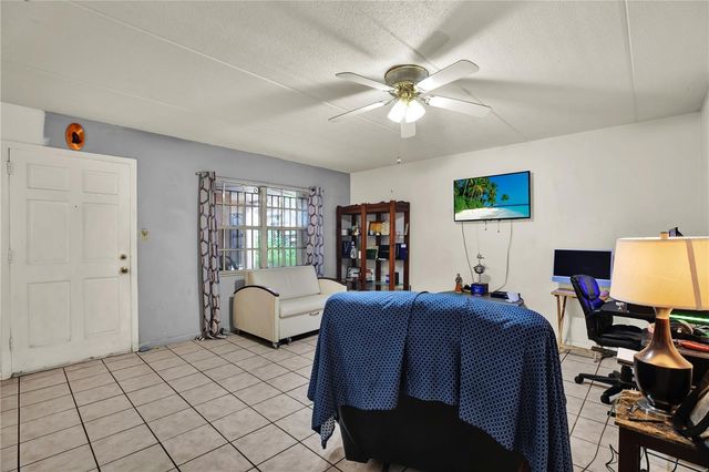 4701 CHRISTA COURT 341, Tampa, FL 33614