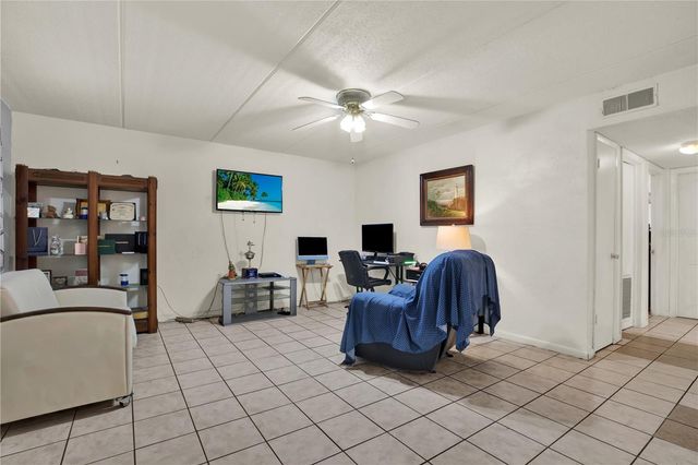 4701 CHRISTA COURT 341, Tampa, FL 33614