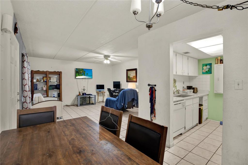 Image 19 of property listing at 4701 CHRISTA COURT 341, Tampa, FL 33614
