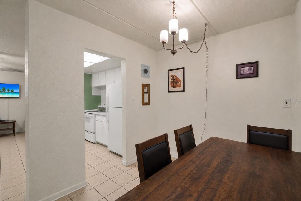 Image 20 of property listing at 4701 CHRISTA COURT 341, Tampa, FL 33614