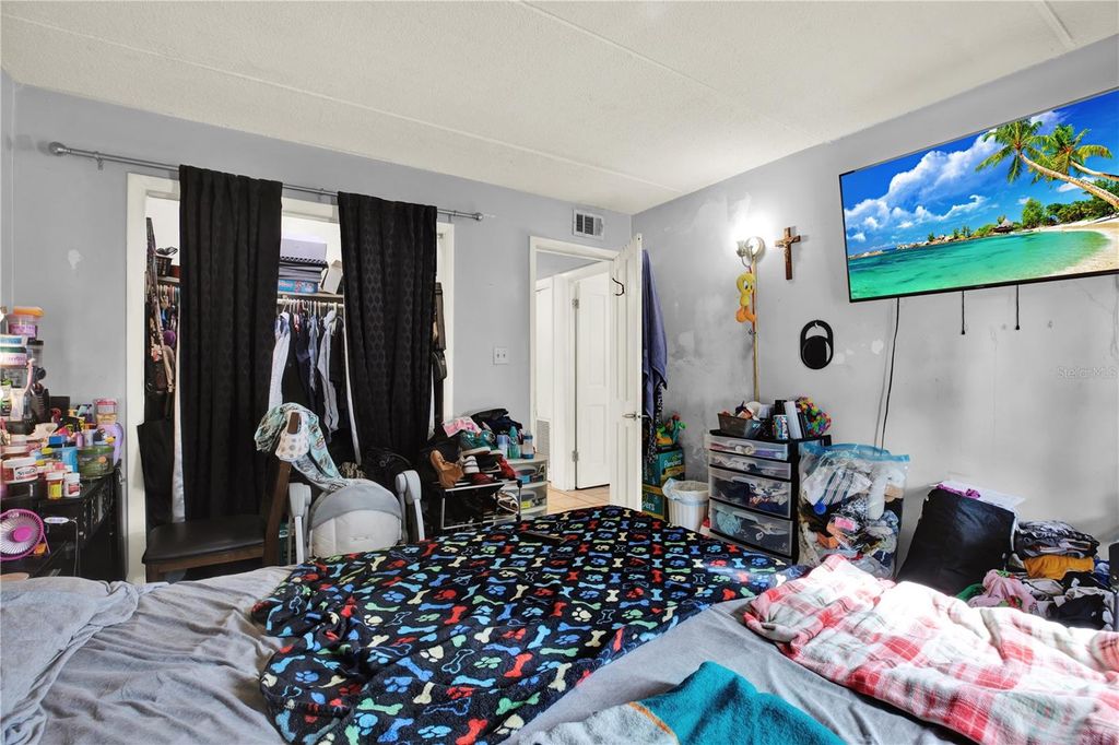 Image 24 of property listing at 4701 CHRISTA COURT 341, Tampa, FL 33614