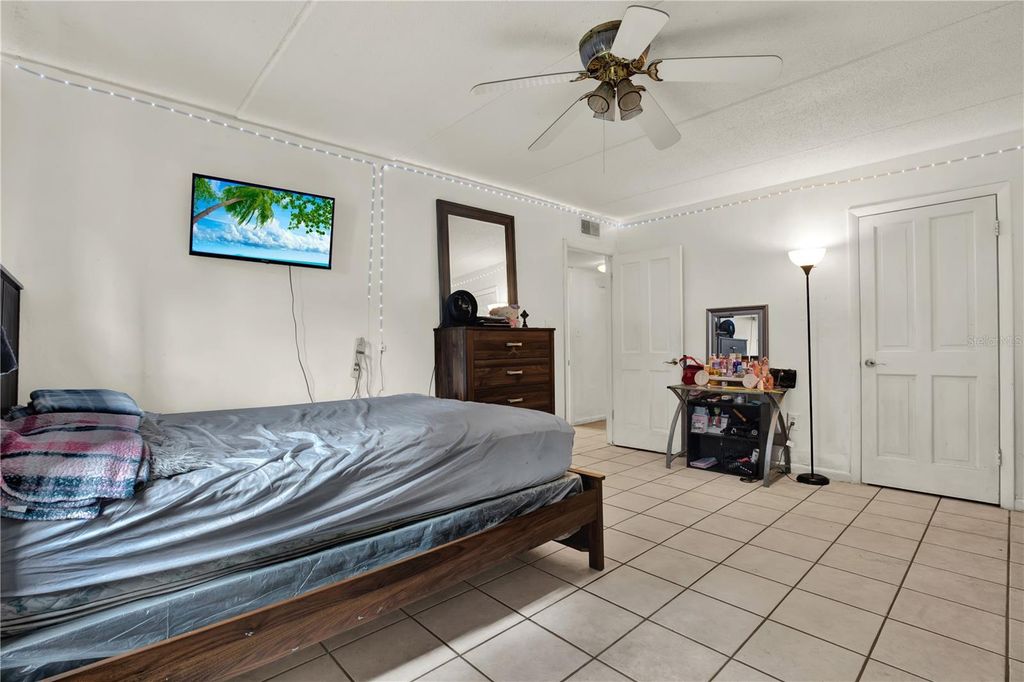 Image 28 of property listing at 4701 CHRISTA COURT 341, Tampa, FL 33614