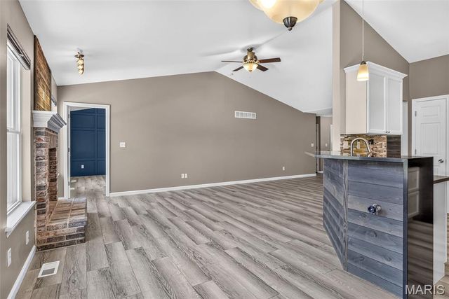 500 Osprey Court, Winfield, MO 63389