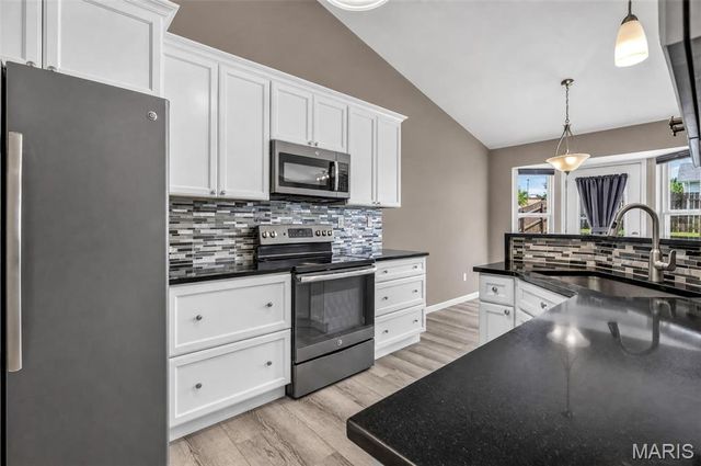 500 Osprey Court, Winfield, MO 63389
