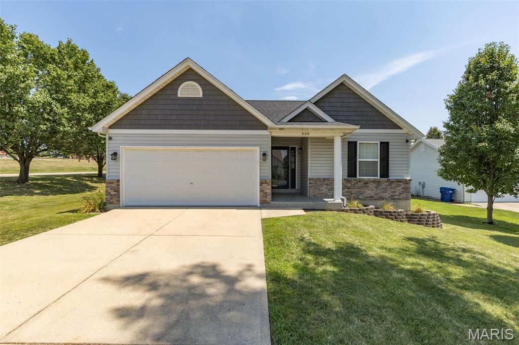 500 Osprey Court, Winfield, MO 63389