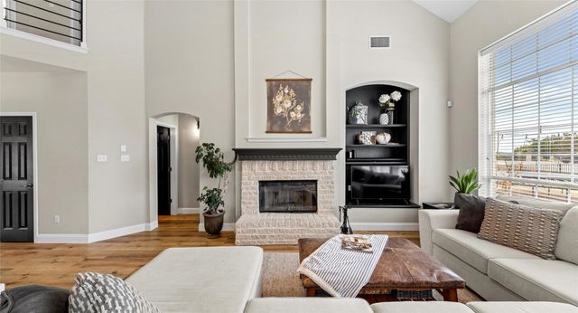 18702 Venture DR, Point Venture, TX 78645