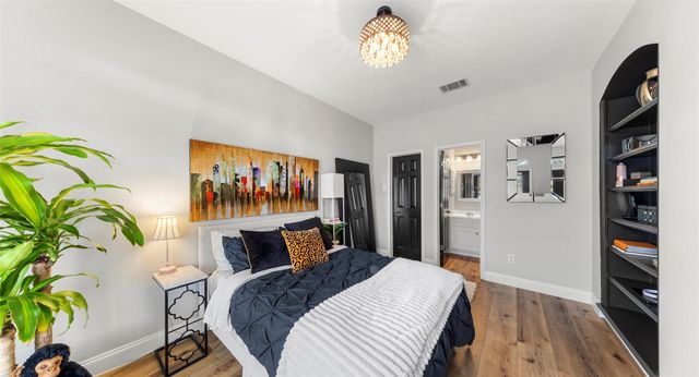 18702 Venture DR, Point Venture, TX 78645