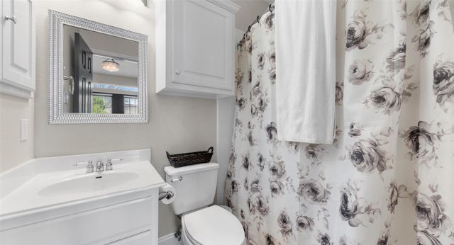 18702 Venture DR, Point Venture, TX 78645